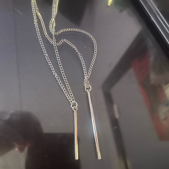 Necklace, Silvertone two strands, NWT, super cute - Picture 4 of 4